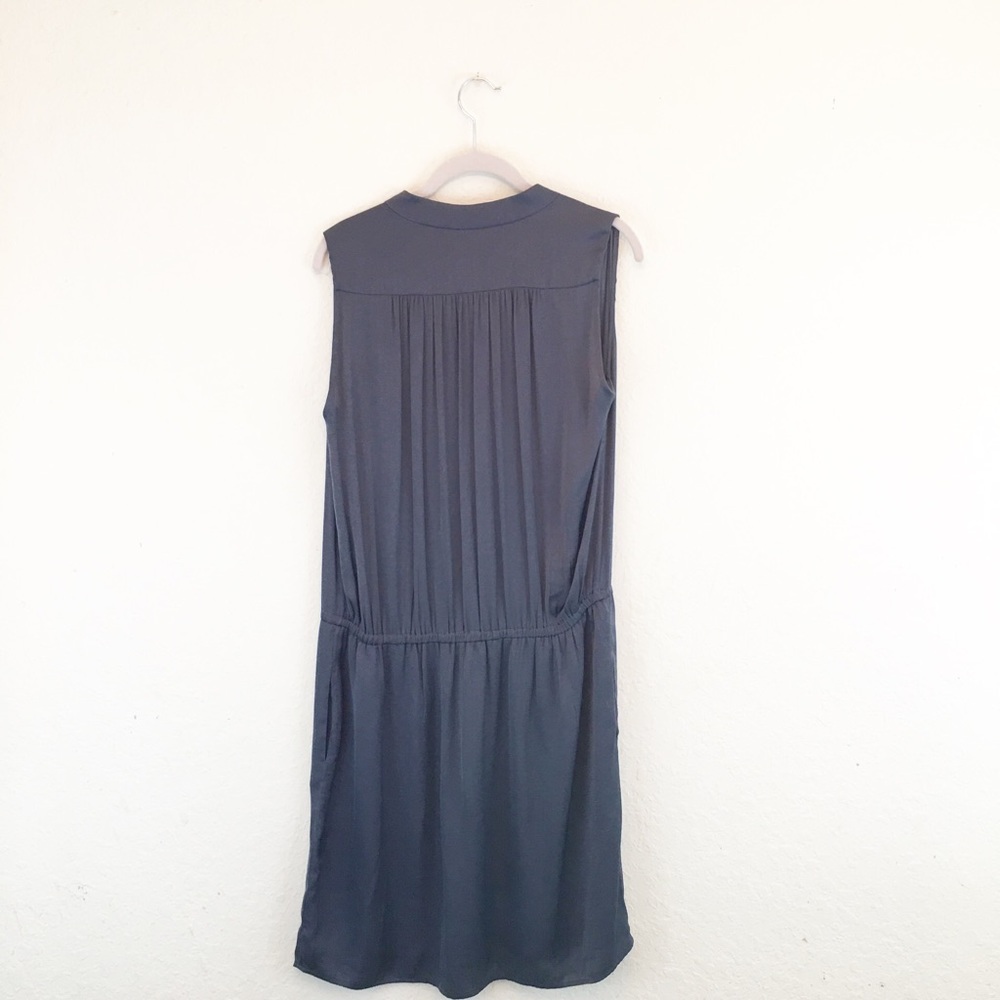 Vince | Shirred Shoulder Gray Tie Waist Dress - Picture 3 of 5